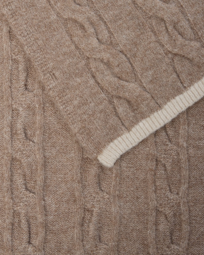NuLeika Scarf