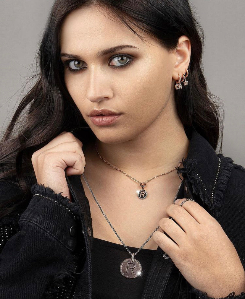 REB Horseshoe Chain: 2 Metal Options
