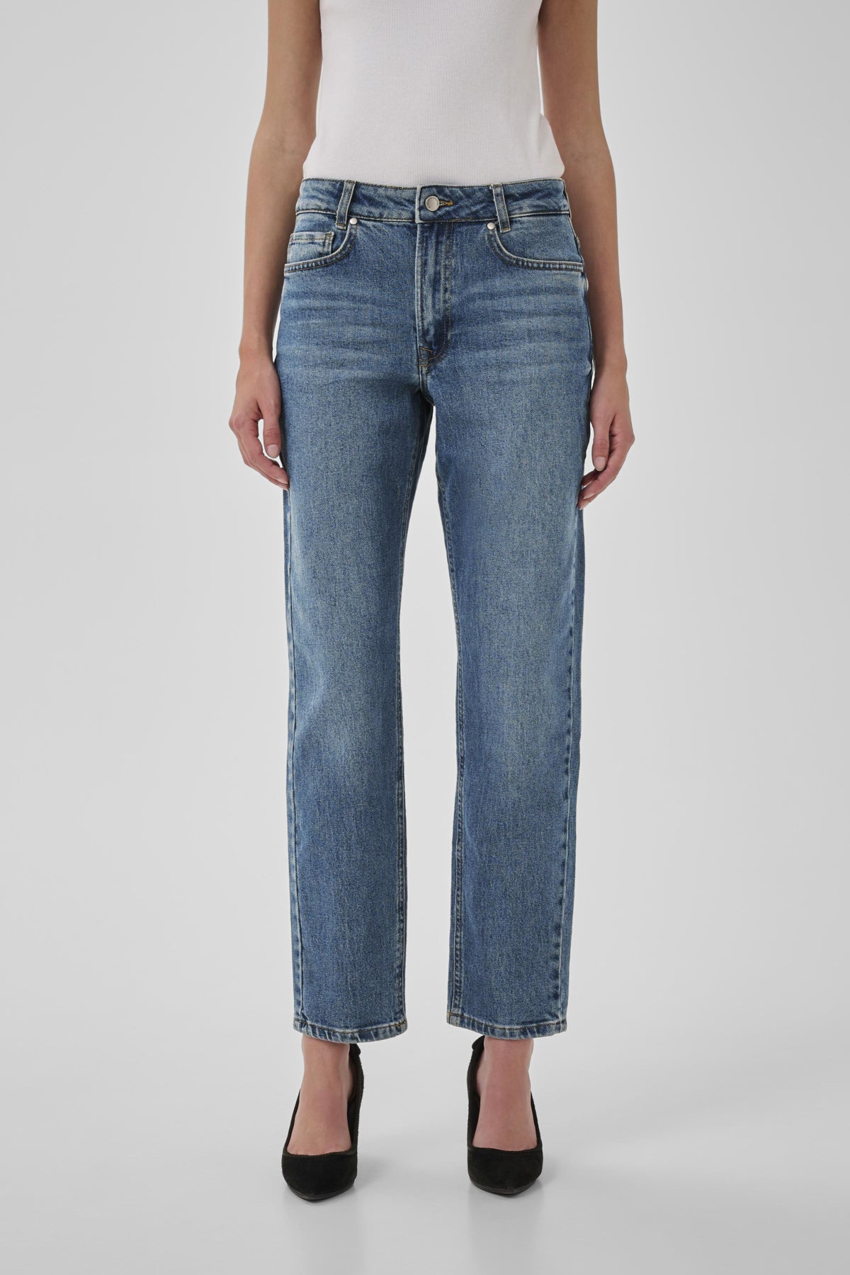 04 The Mommy 139 Jeans