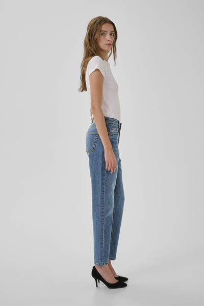 04 The Mommy 139 Jeans
