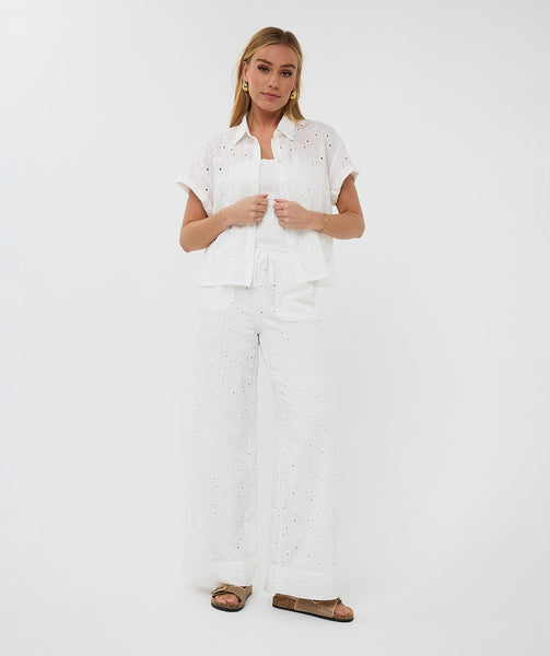 09221 Flower Embroidery Shirt