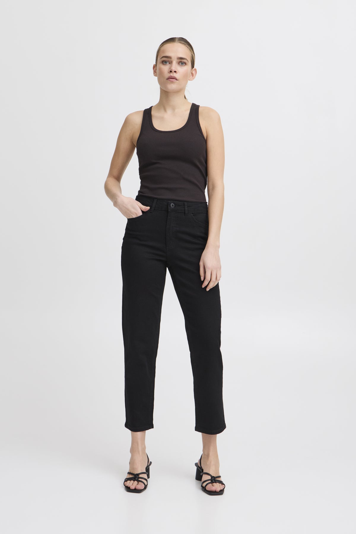 IhTwiggy Raven in Black