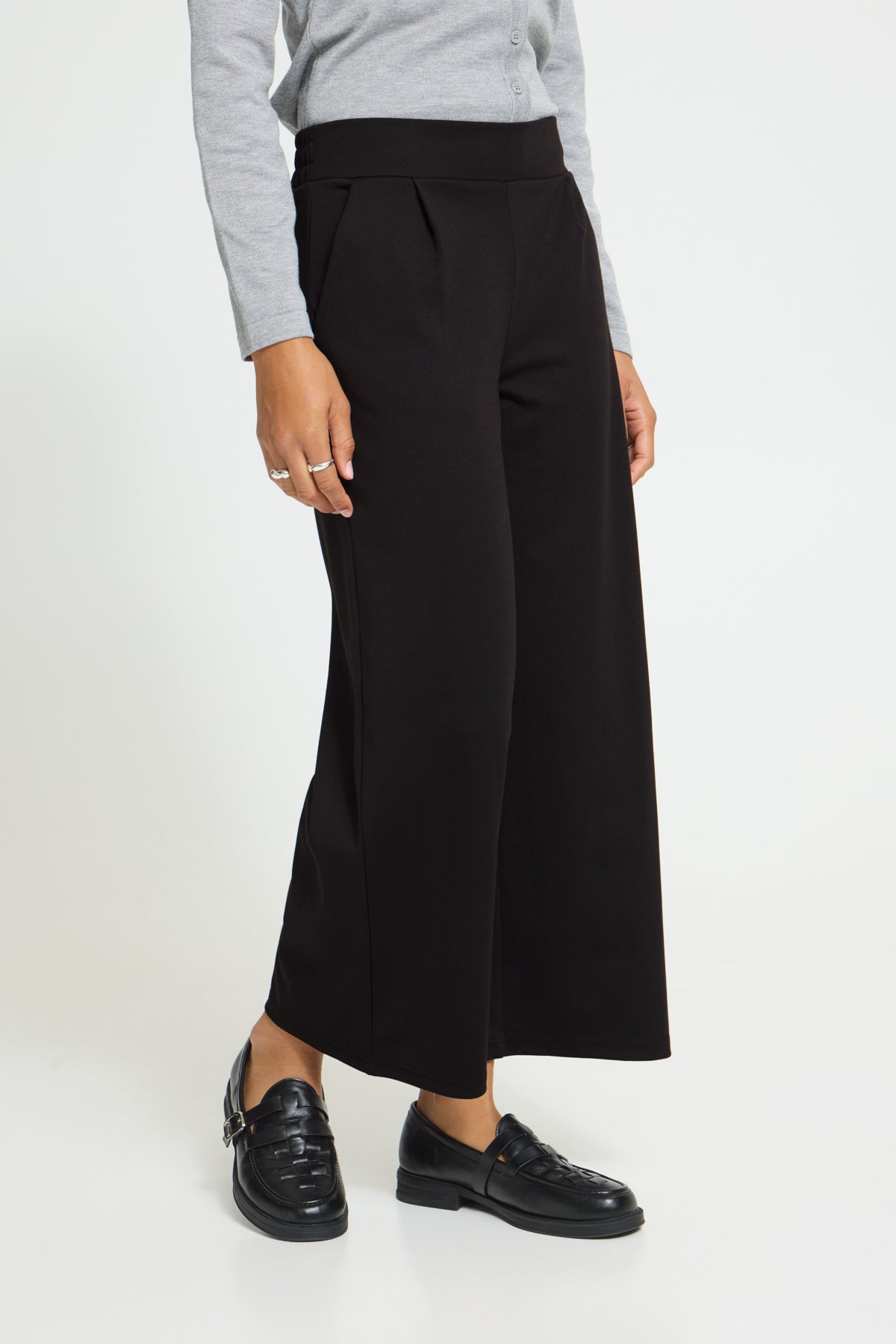 IhKate Sus Wide Leg Pants in Black