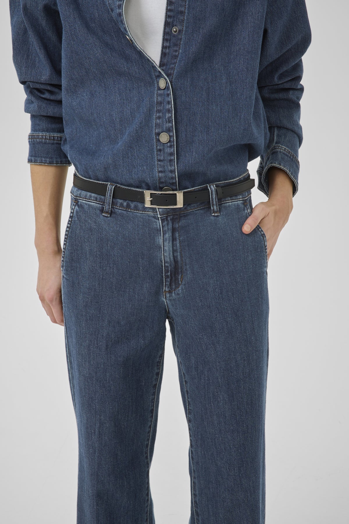 30 The Lara 115 Jeans in Dark Blue Wash