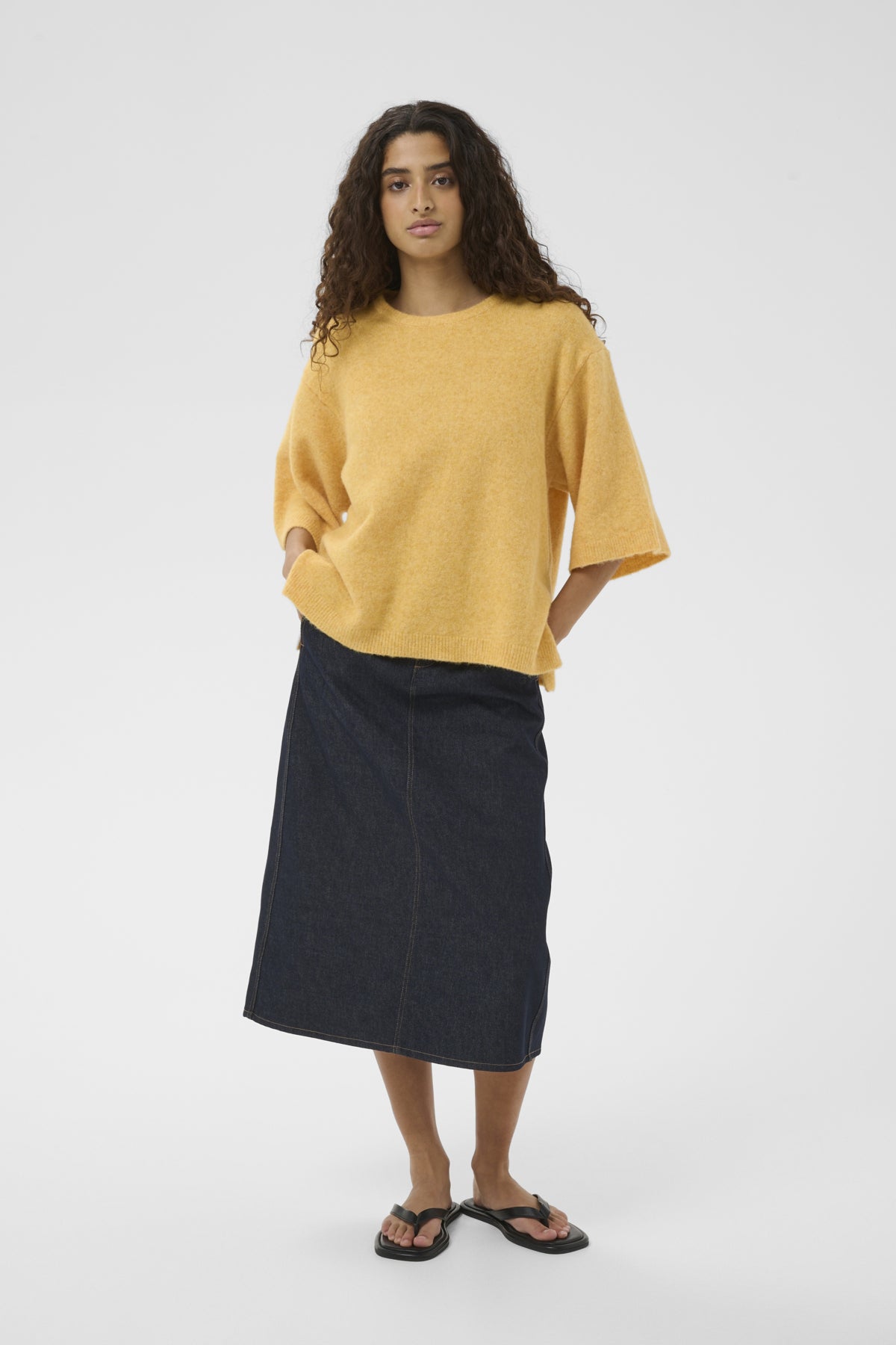 GuniIW Knit Tee - Colour Options