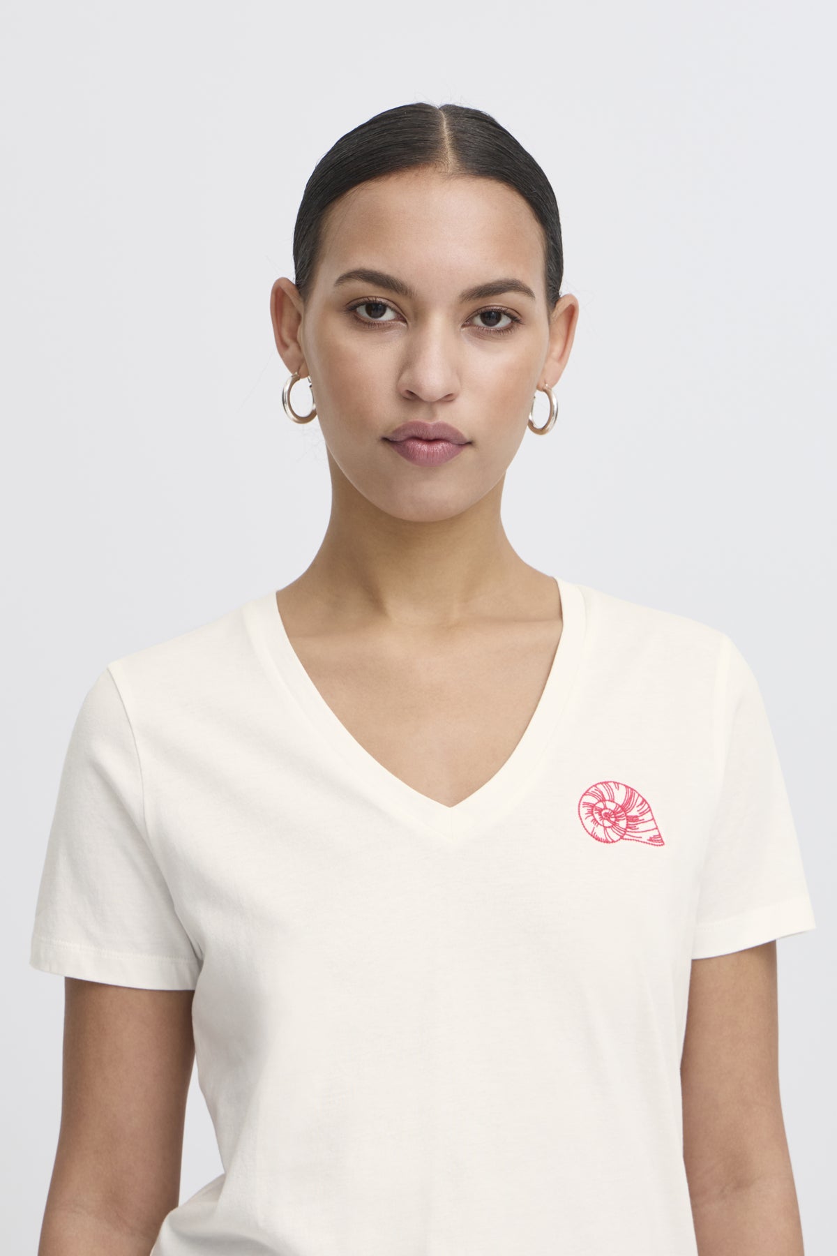 IhCamino HS25 V-neck Tee