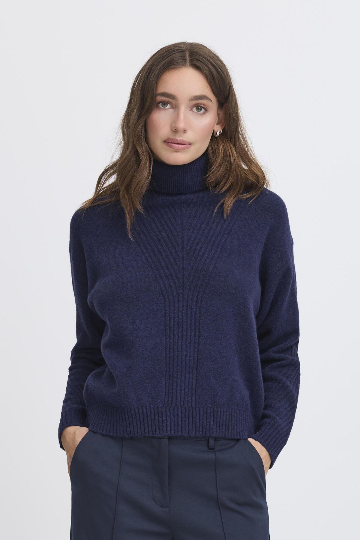IhDasila long sleeve Pullover in Patriot Blue