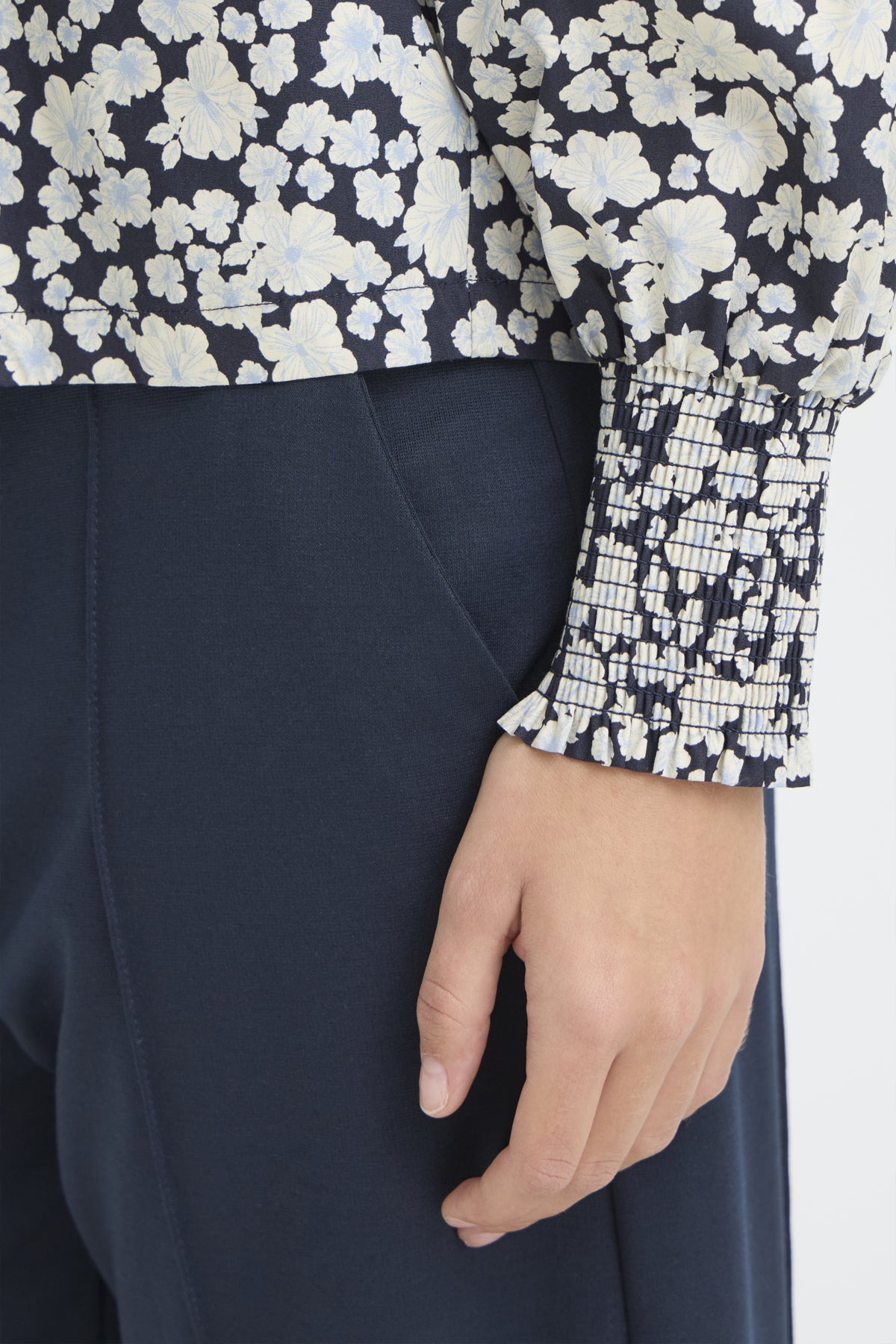 IhKelia Blouse