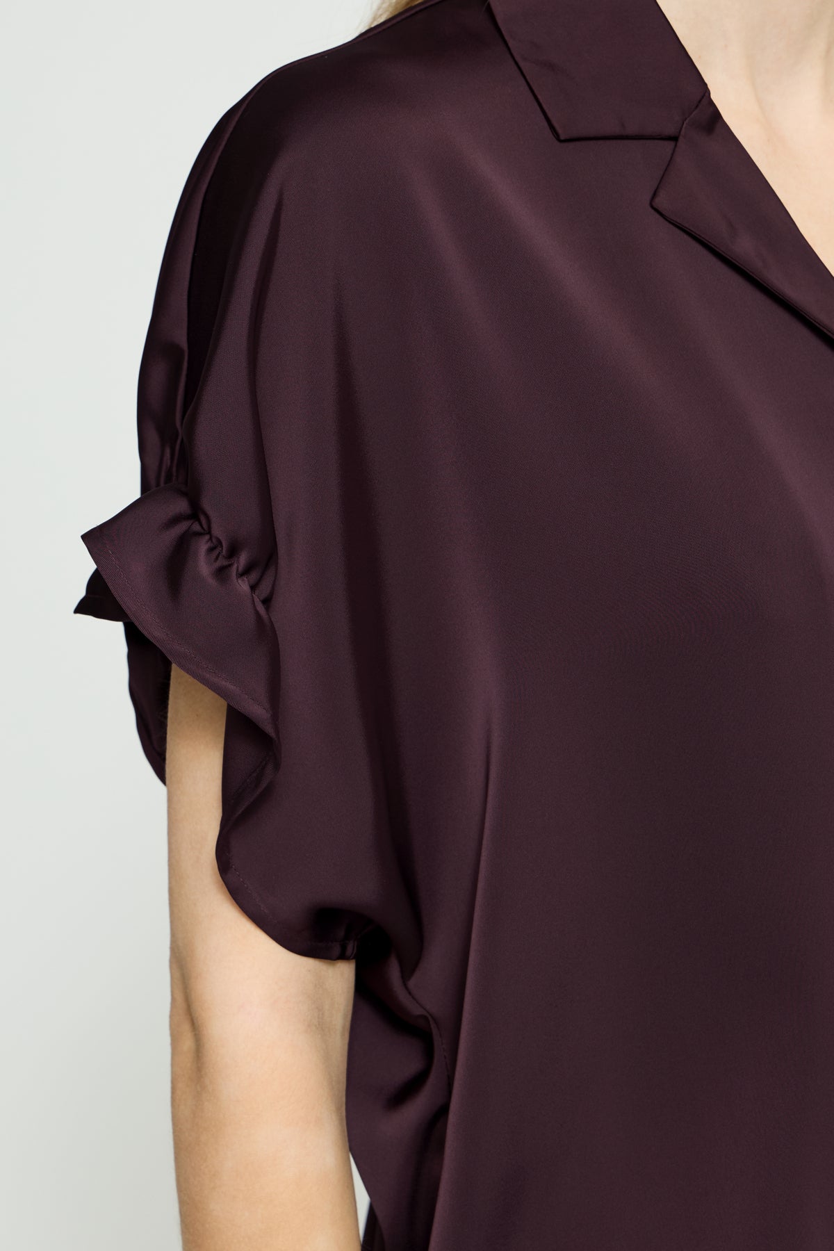 IhLetta Thin Shirt