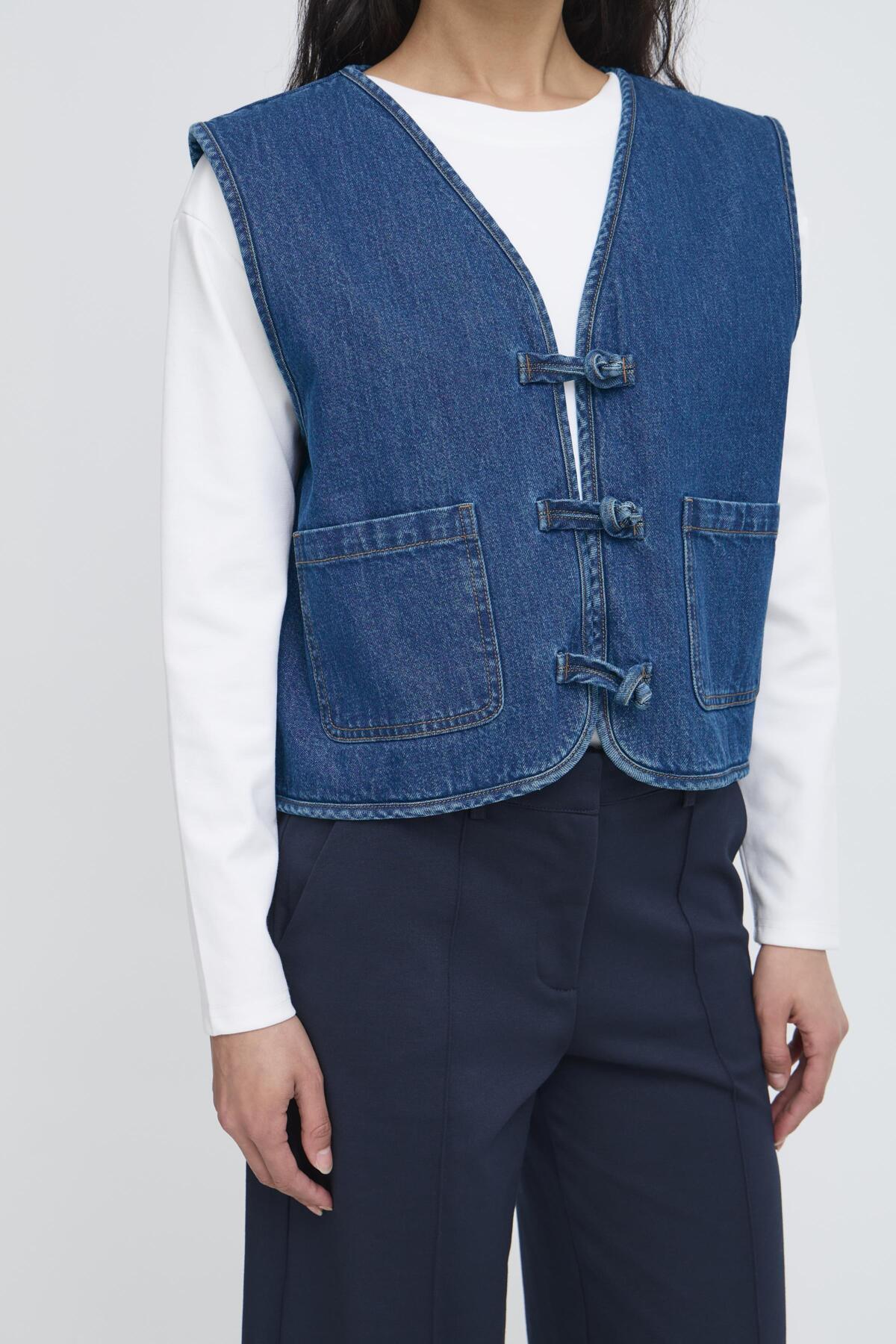 IhPellie Waistcoat