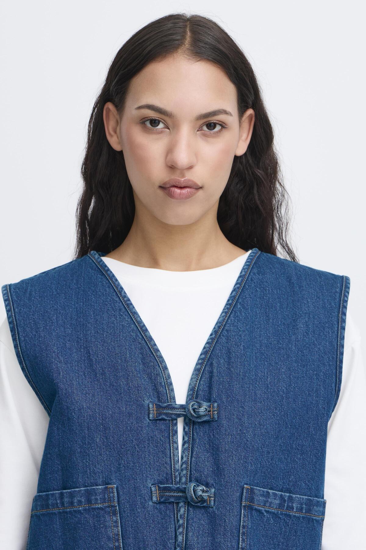 IhPellie Waistcoat