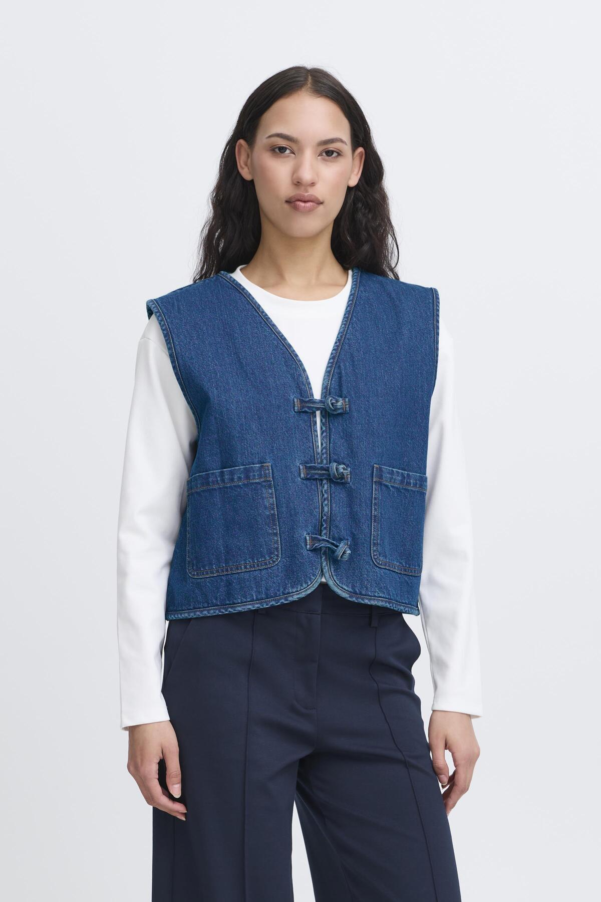 IhPellie Waistcoat