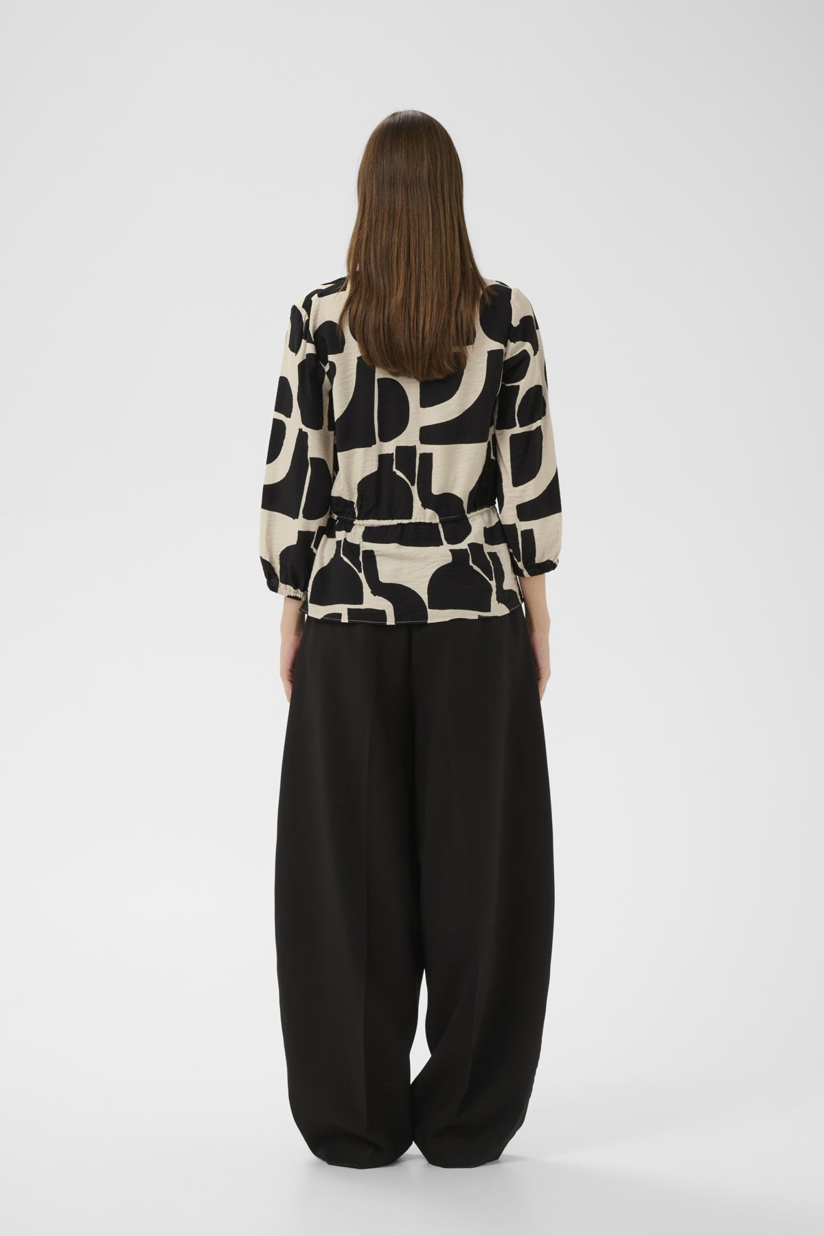 LynnIW V-Neck Blouse