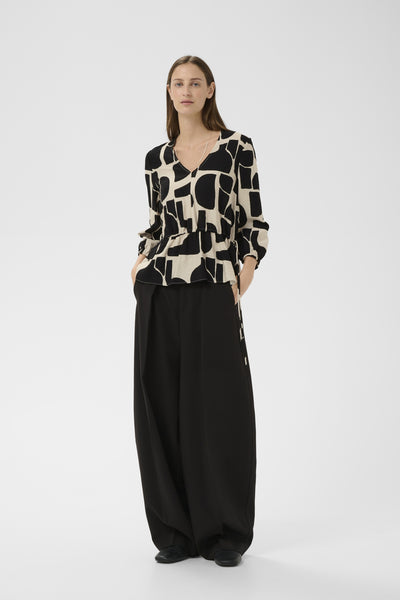 LynnIW V-Neck Blouse