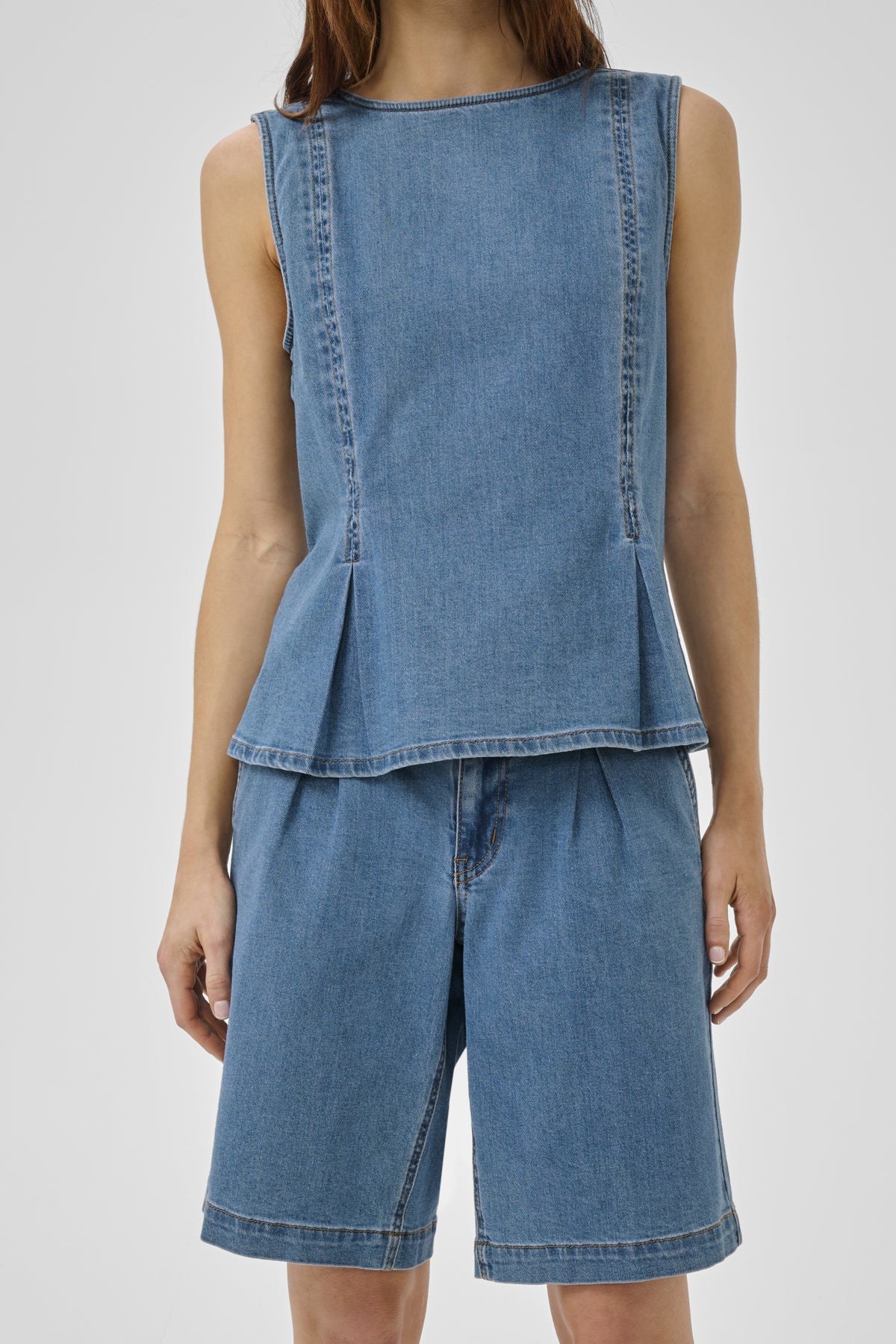 MWLara 115 Top