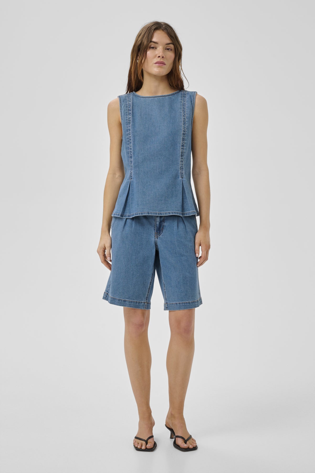 MWLara 115 Top