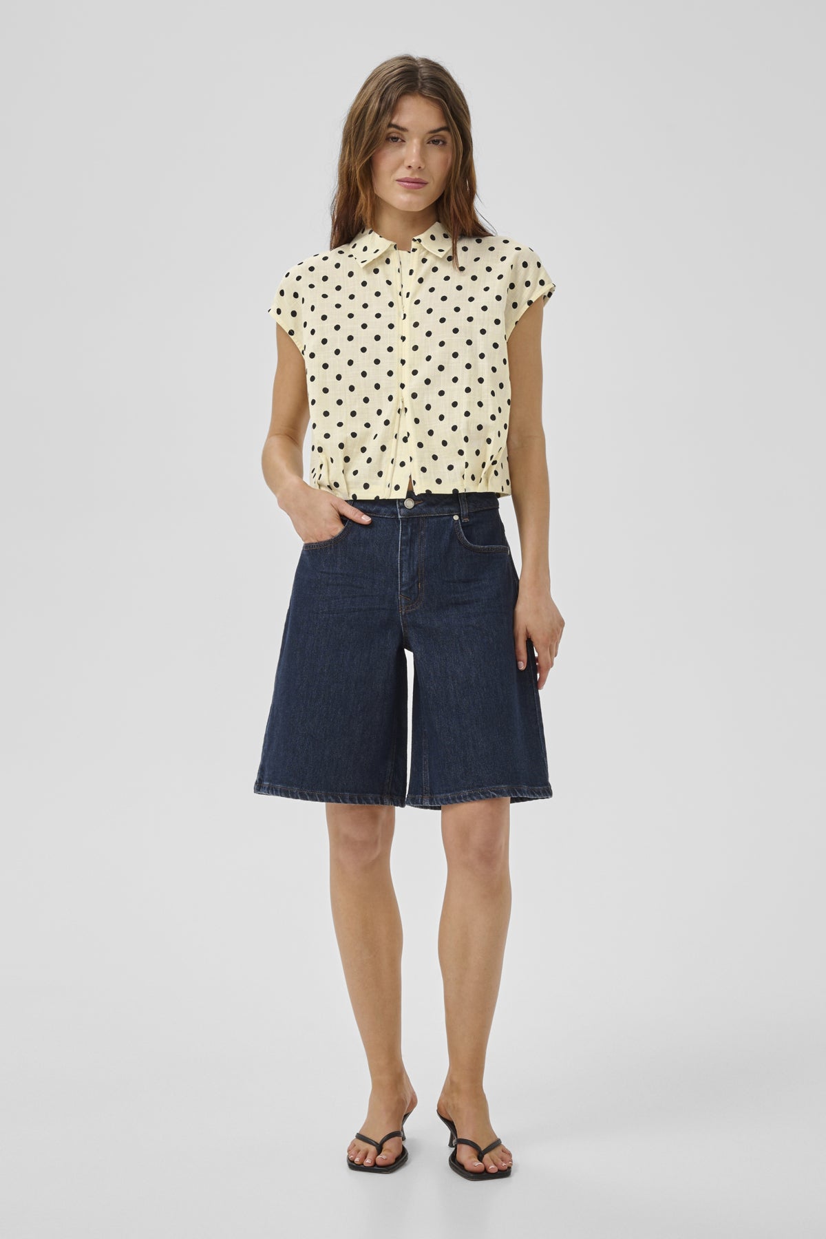 MWNada Short Shirt