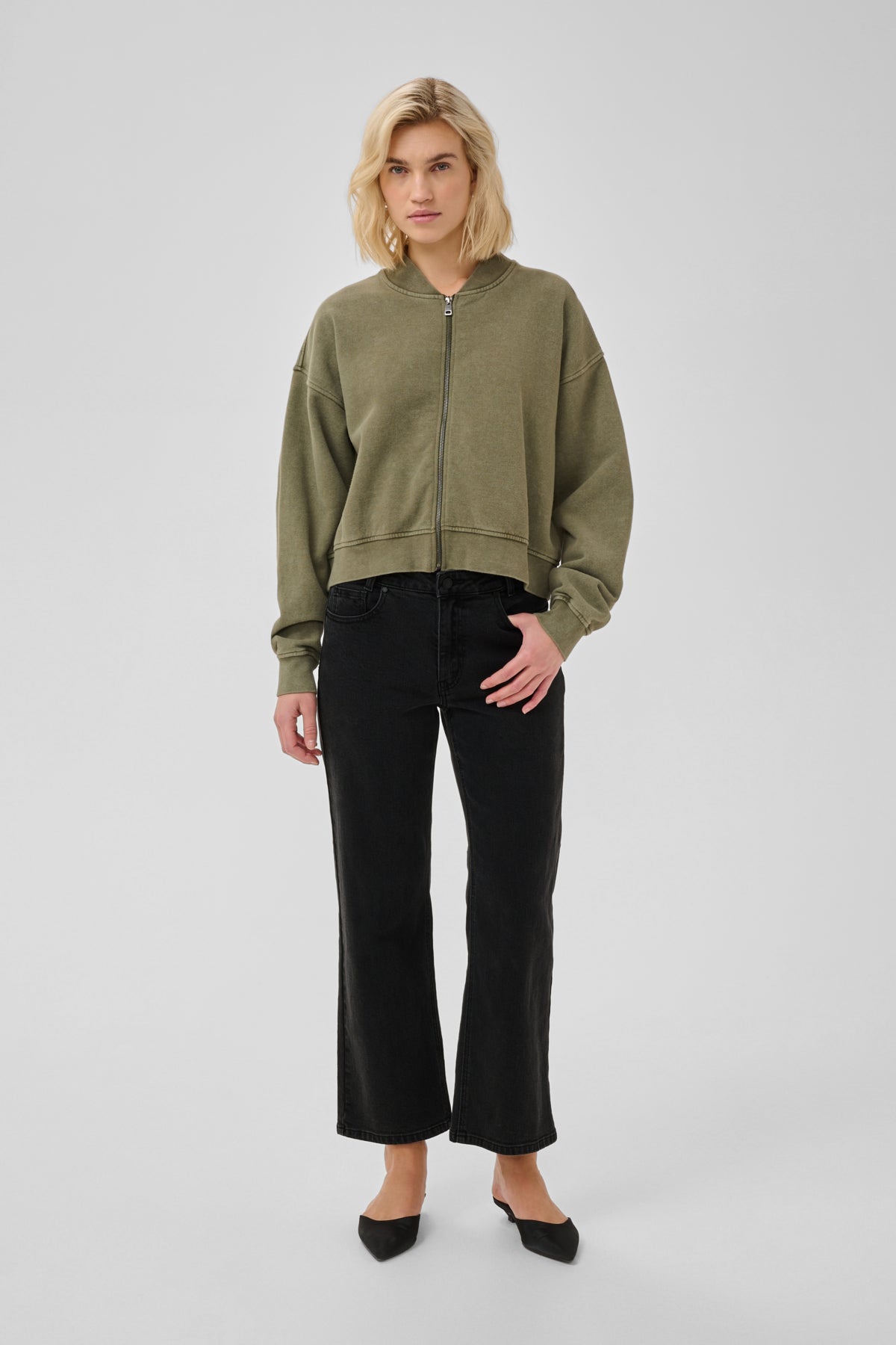 MWValla 144 Straight Leg Jeans - Colour Options