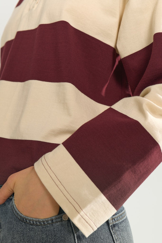 NuDarin Sweater