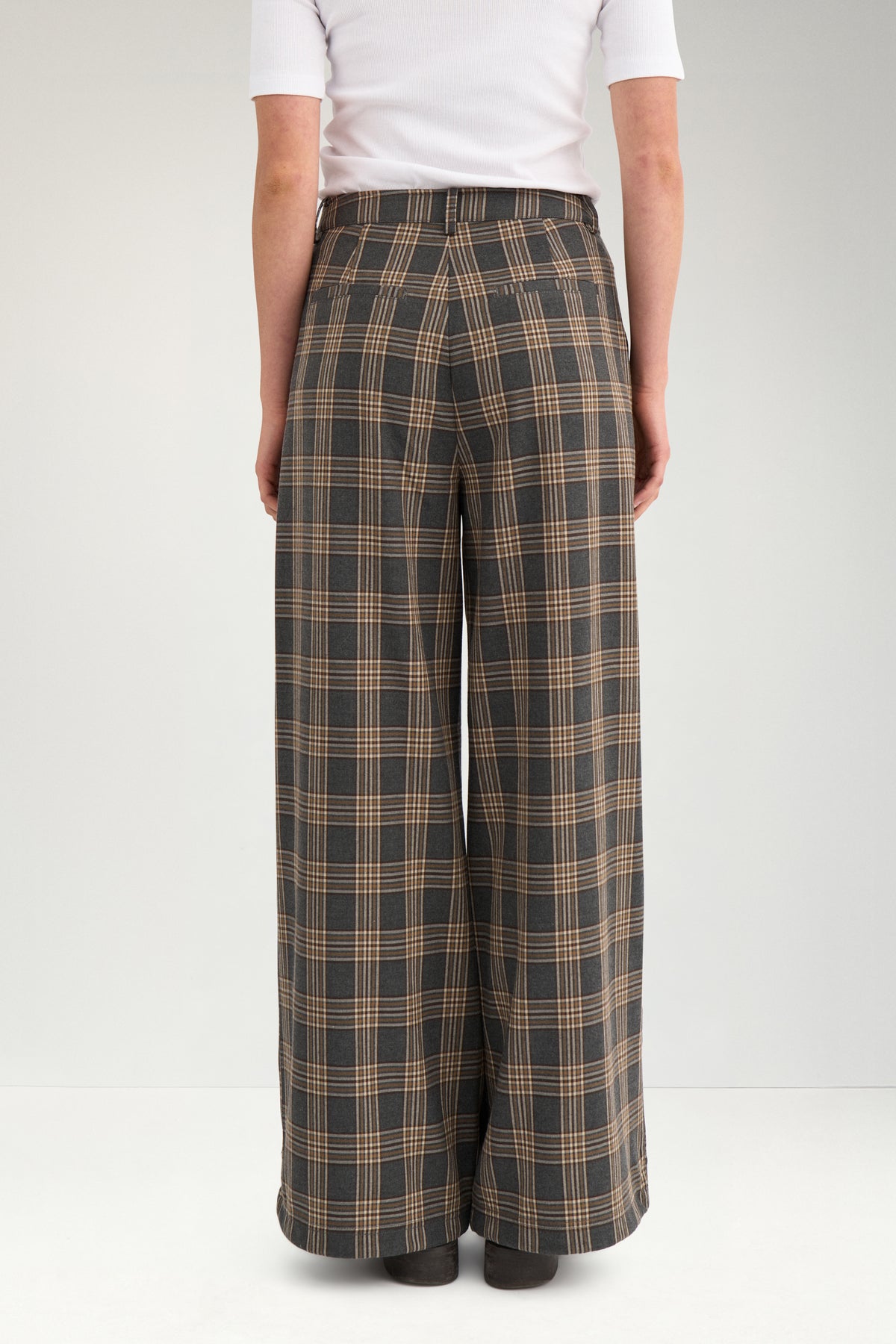NuKamala Trousers