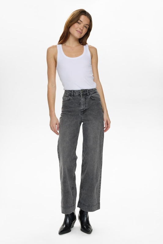 NuParis HR Wide Leg Jeans in Black Washed Denim