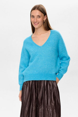 NuRiette V-Neck Pullover