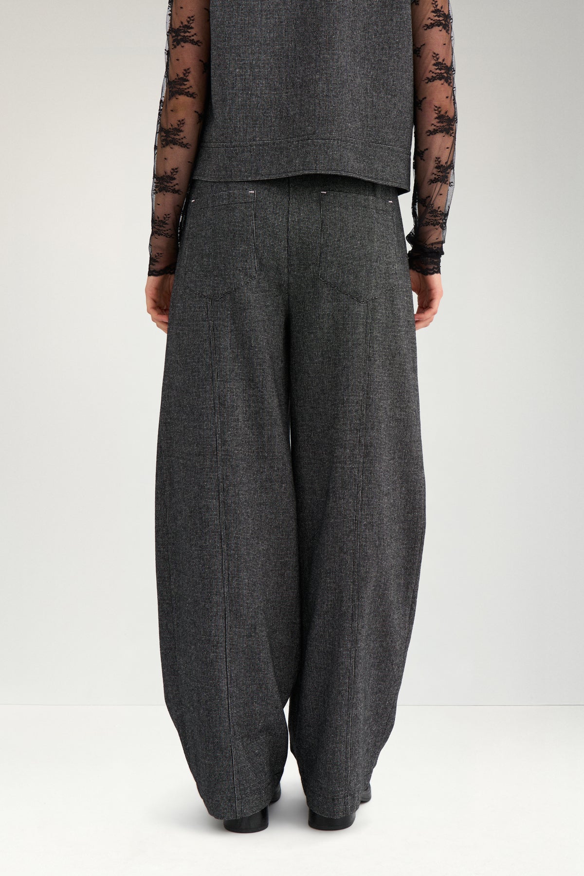 NuRoki Barrel Trousers