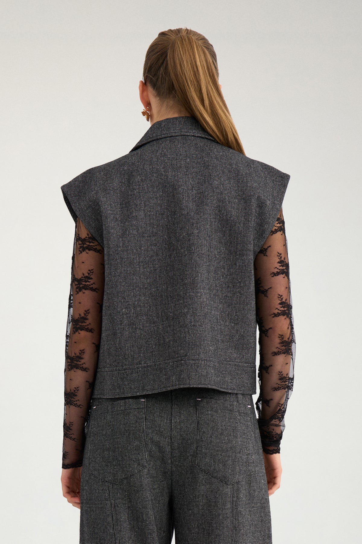 NuRoki Vest