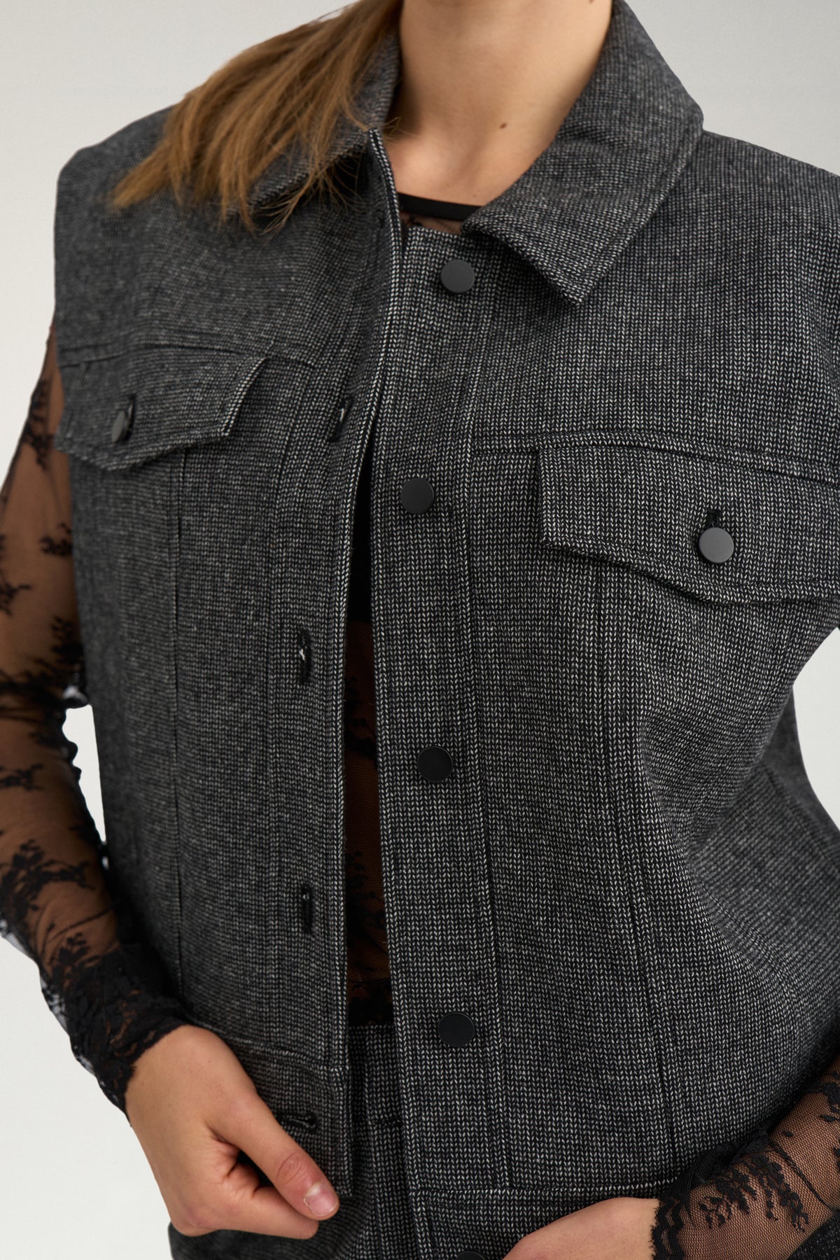 NuRoki Vest