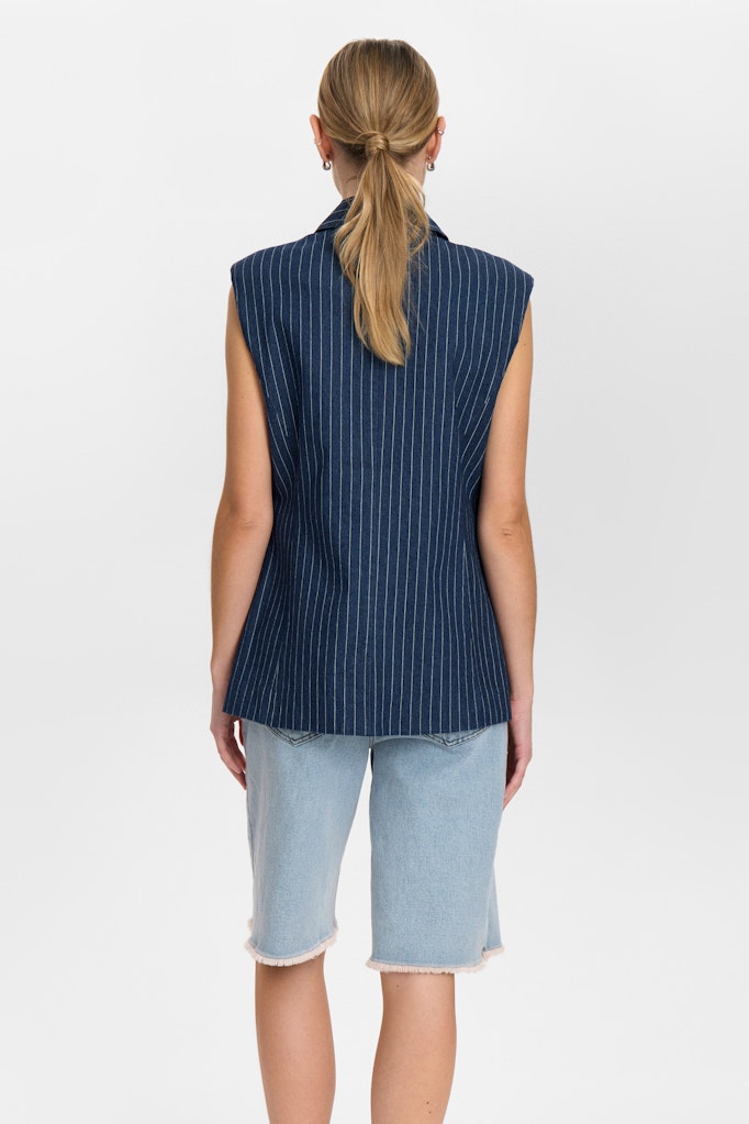NuVibeke Vest