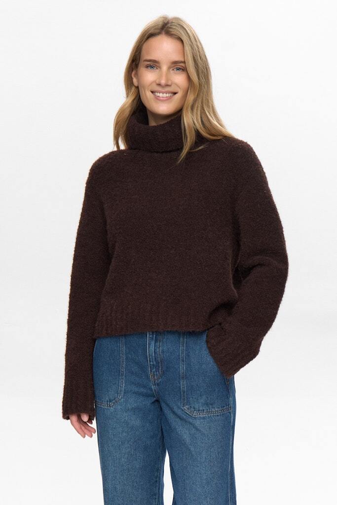 NuWilla Cropped Pullover