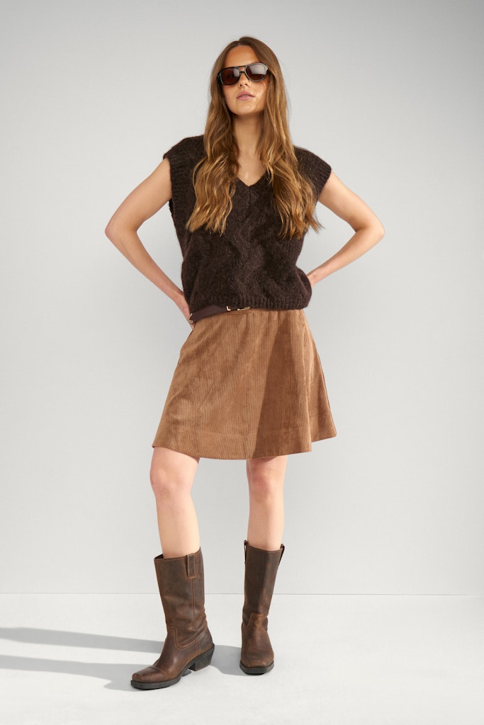 NuAlmas Knitted Vest - GRS