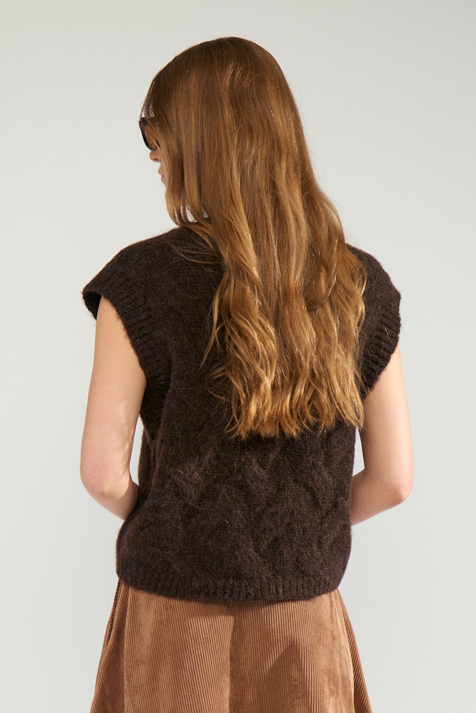 NuAlmas Knitted Vest - GRS