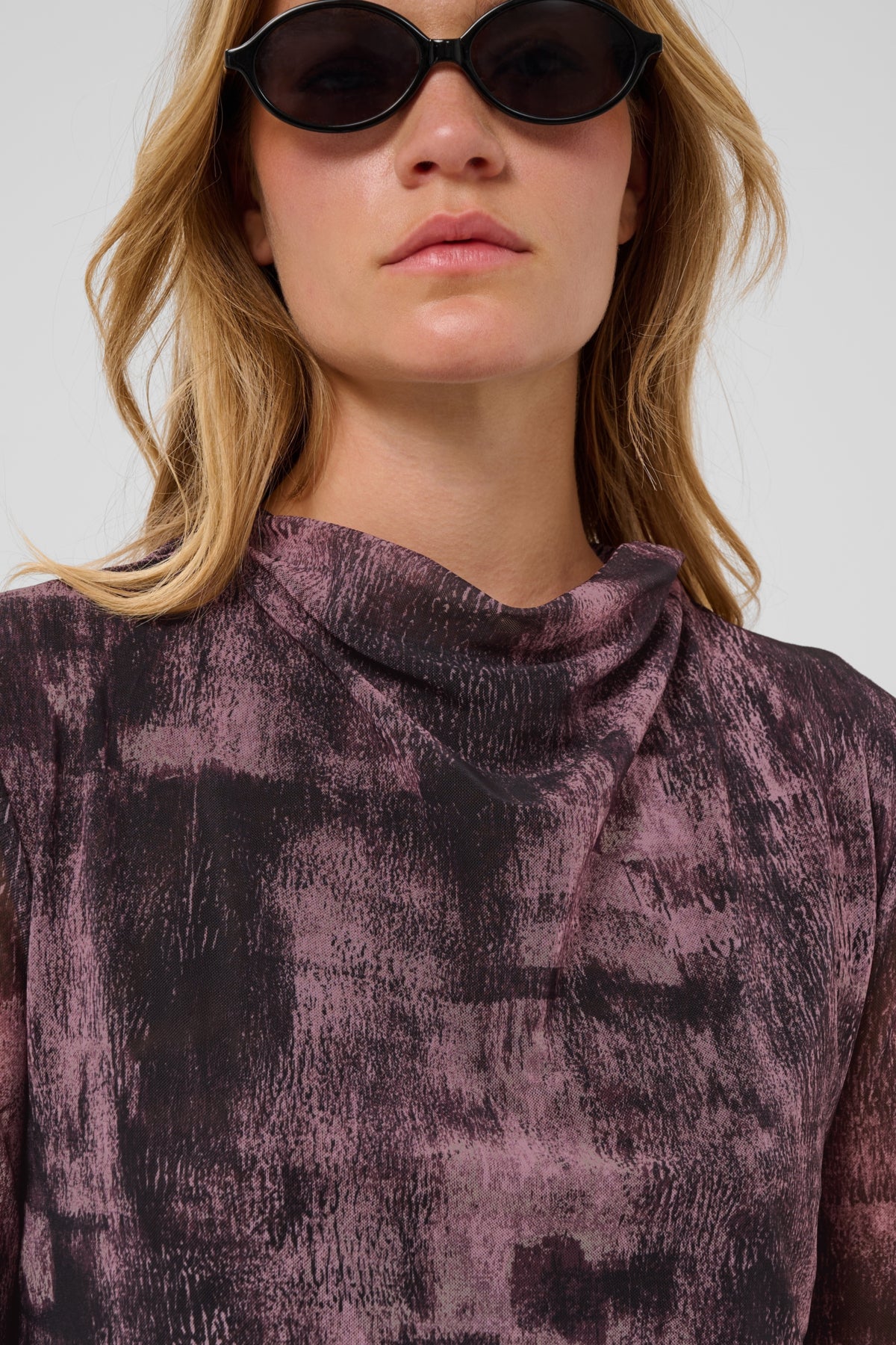 SLAldora Nalu Mockneck Tee