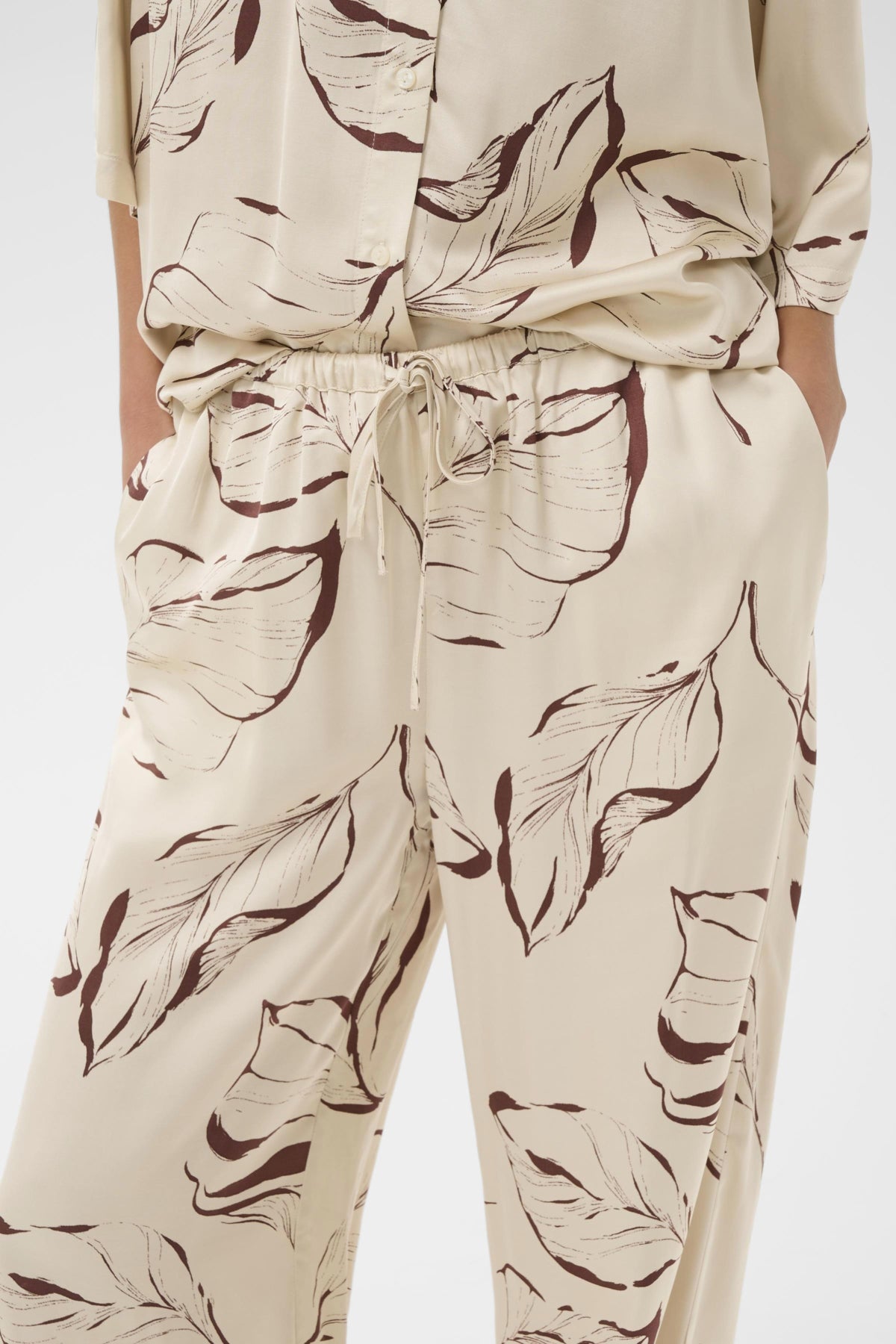 SLClero Flared Printed Pants