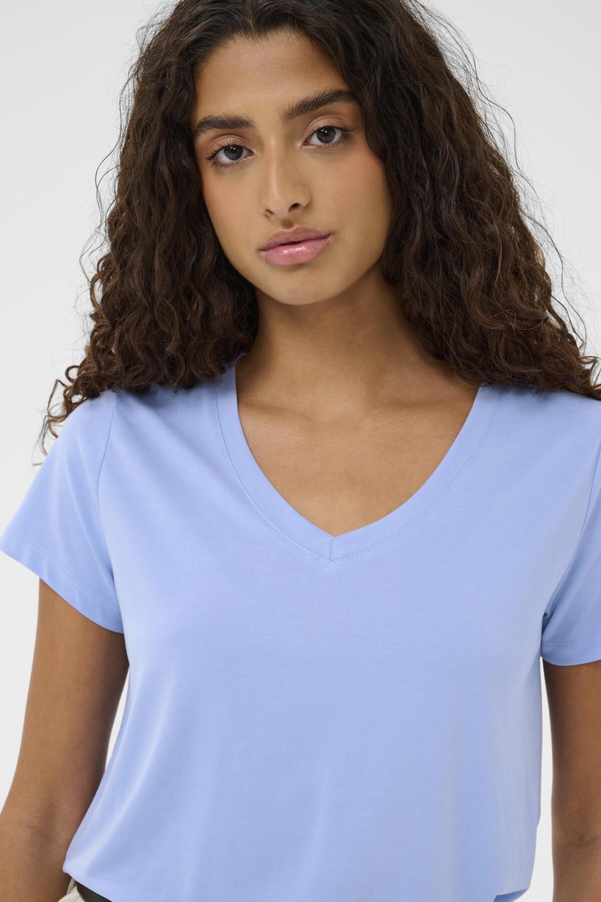SLColumbine V-Neck T-Shirt