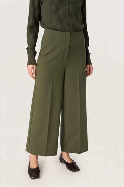 SLCorinne Wide Cropped Pants in Grape Leaf