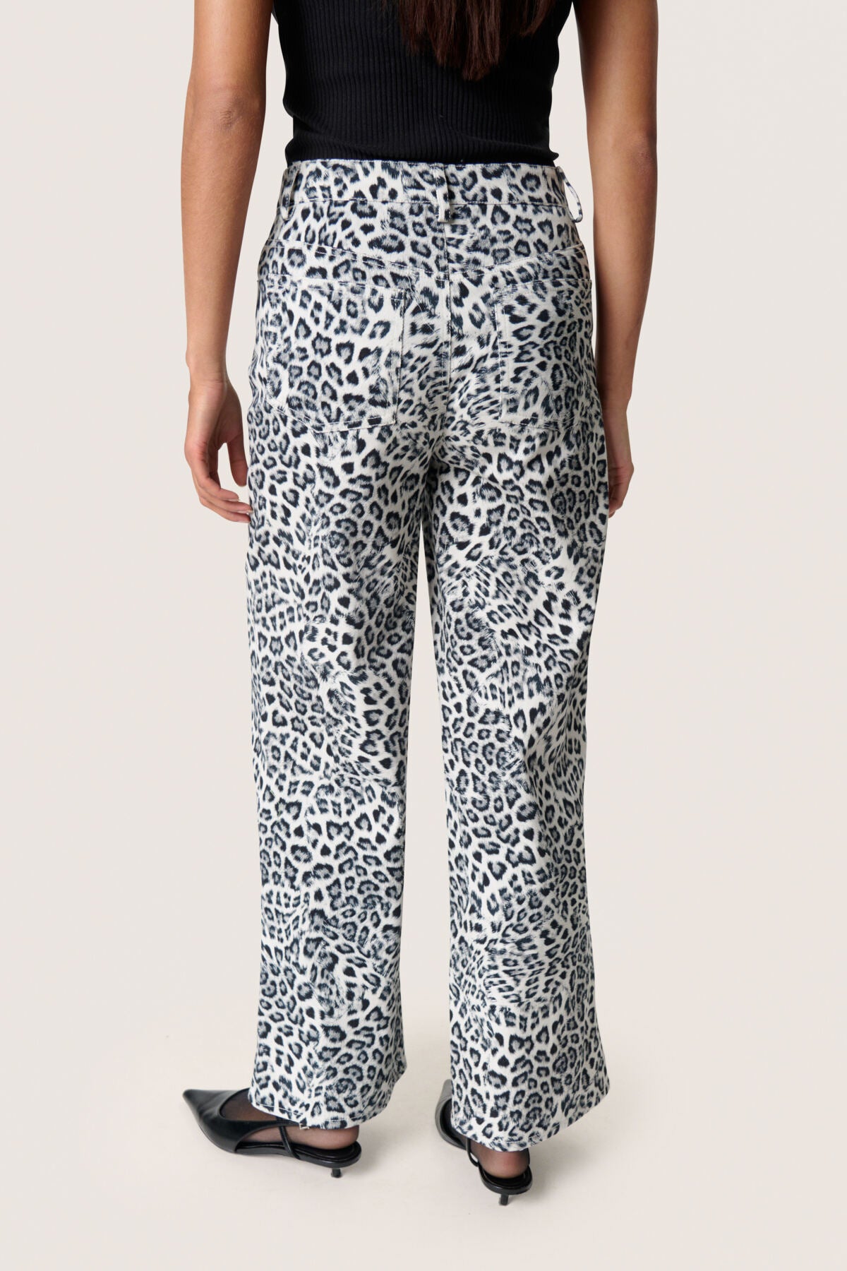 SLSandja Vanesa Pants in Grey Leopard Print