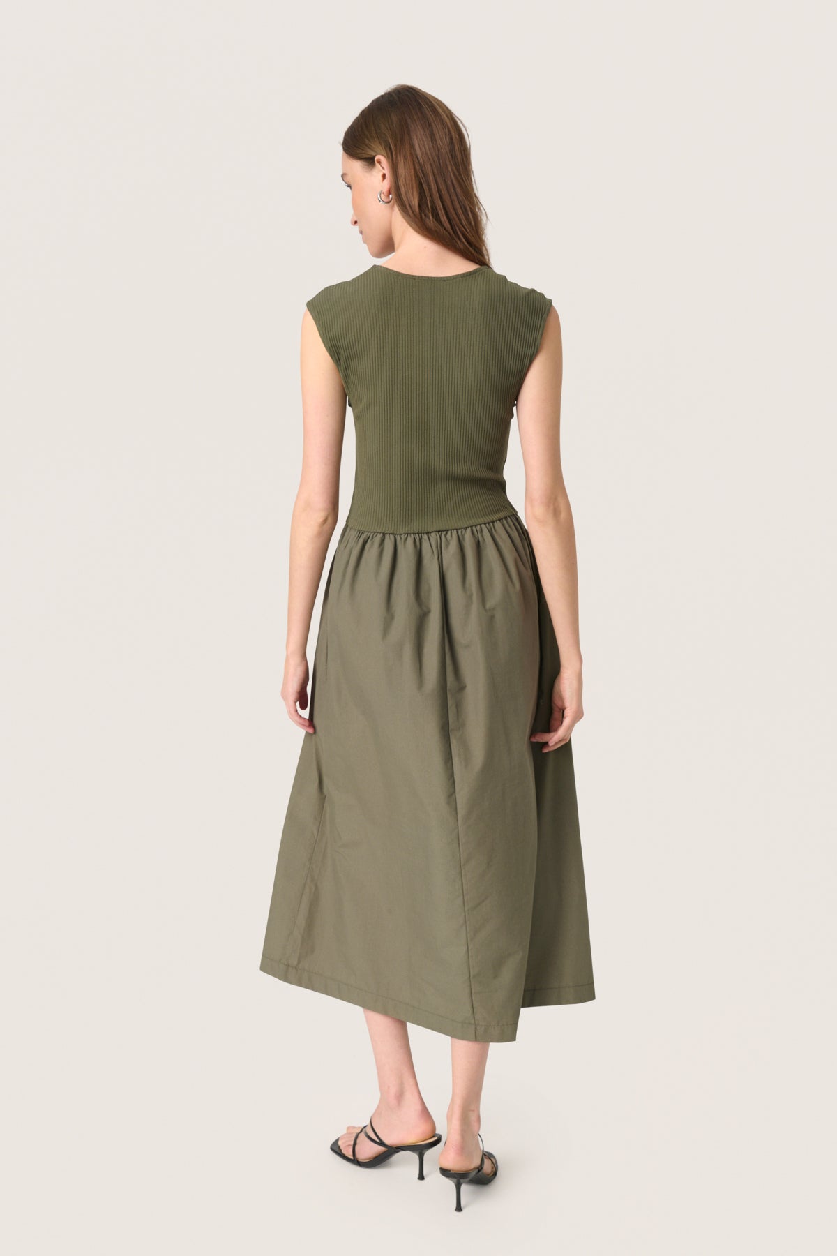 SLSimone Phoebe Dress in Grape Leaf