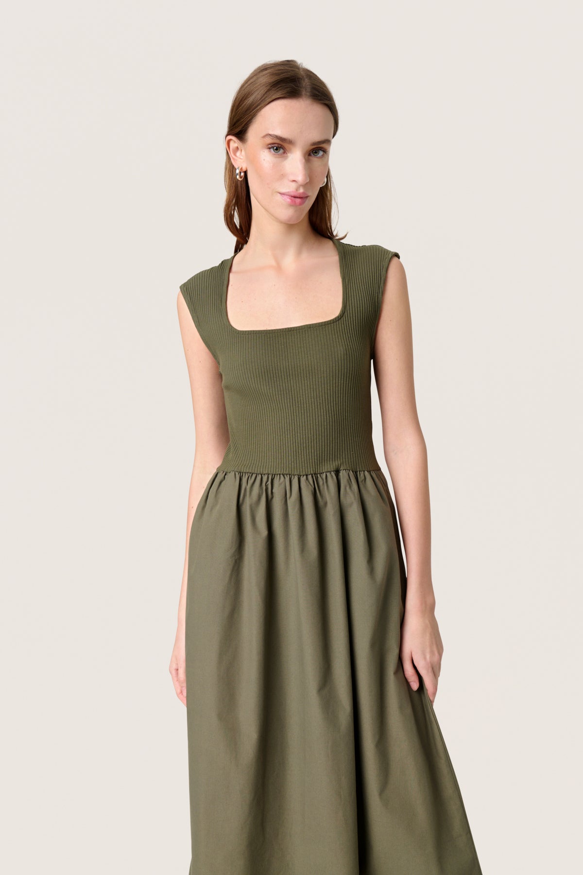 SLSimone Phoebe Dress in Grape Leaf