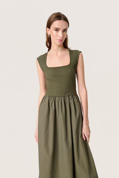 SLSimone Phoebe Dress in Grape Leaf