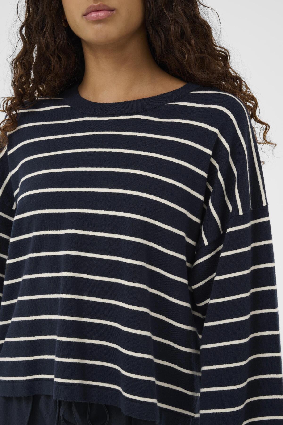 SLSpina Boxy Cropped Pullover - Colour Options