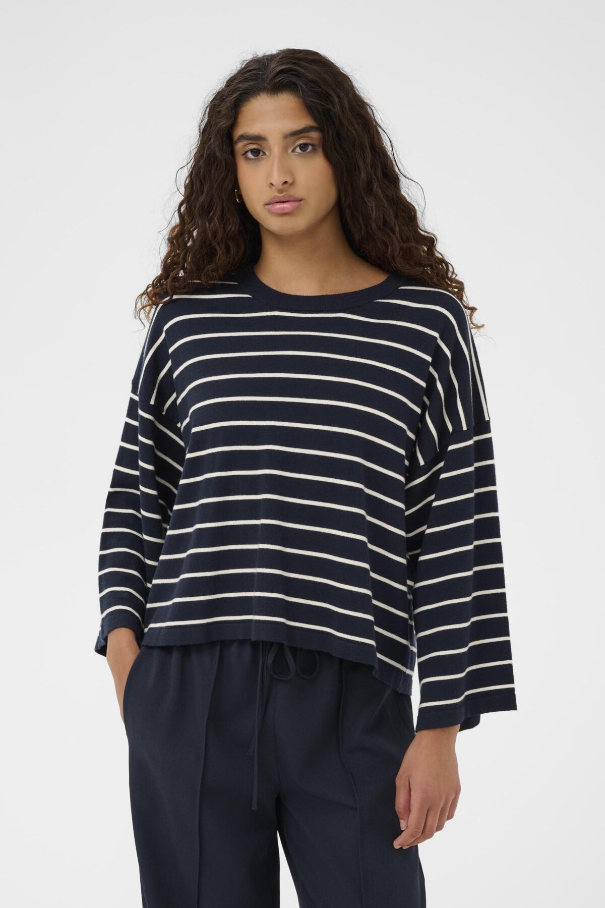 SLSpina Boxy Cropped Pullover - Colour Options