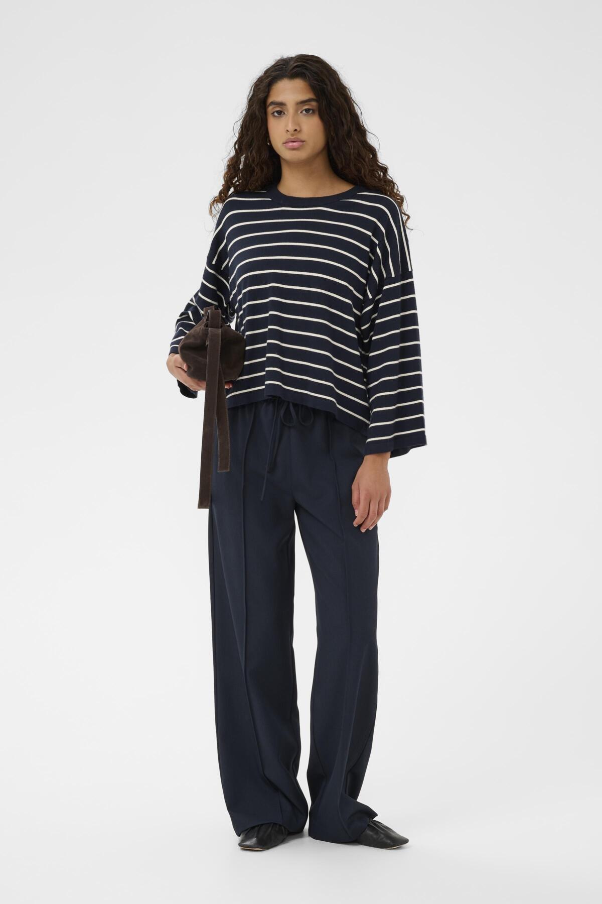 SLSpina Boxy Cropped Pullover - Colour Options