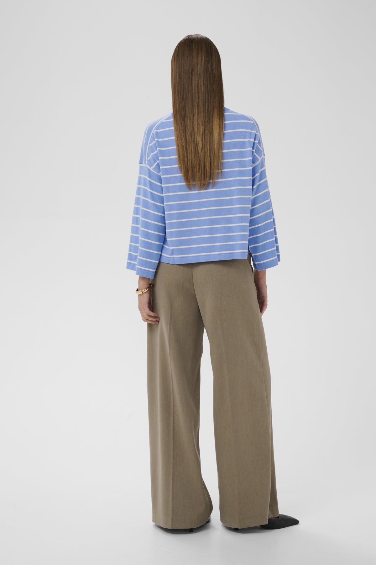 SLSpina Boxy Cropped Pullover - Colour Options