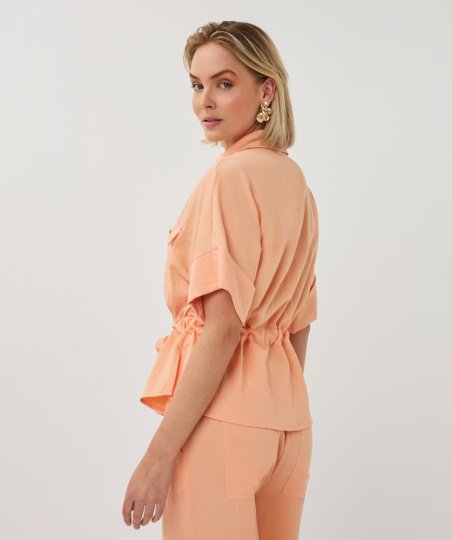 10038 Fine Crinkle Zipper Blouse