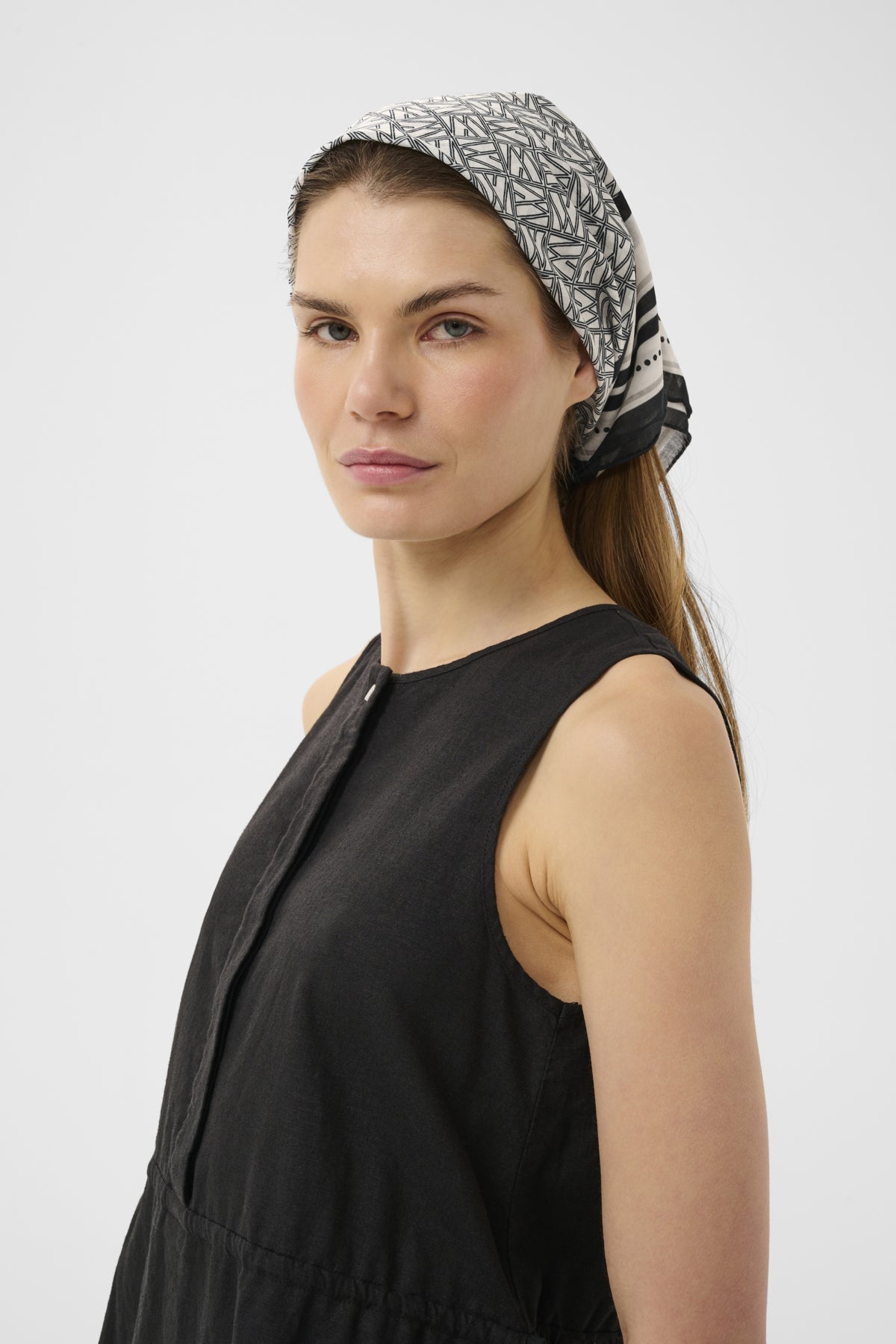 SillicaIW Scarf