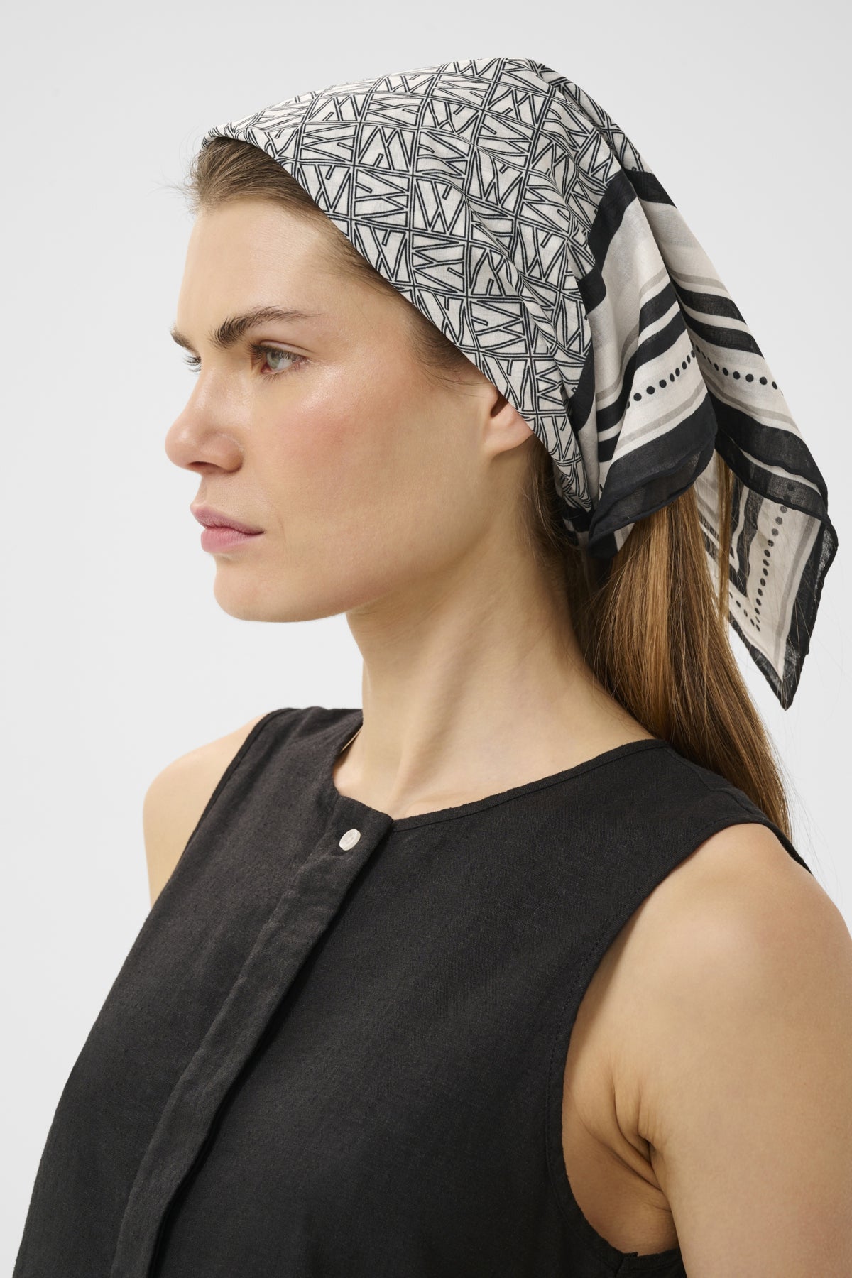 SillicaIW Scarf