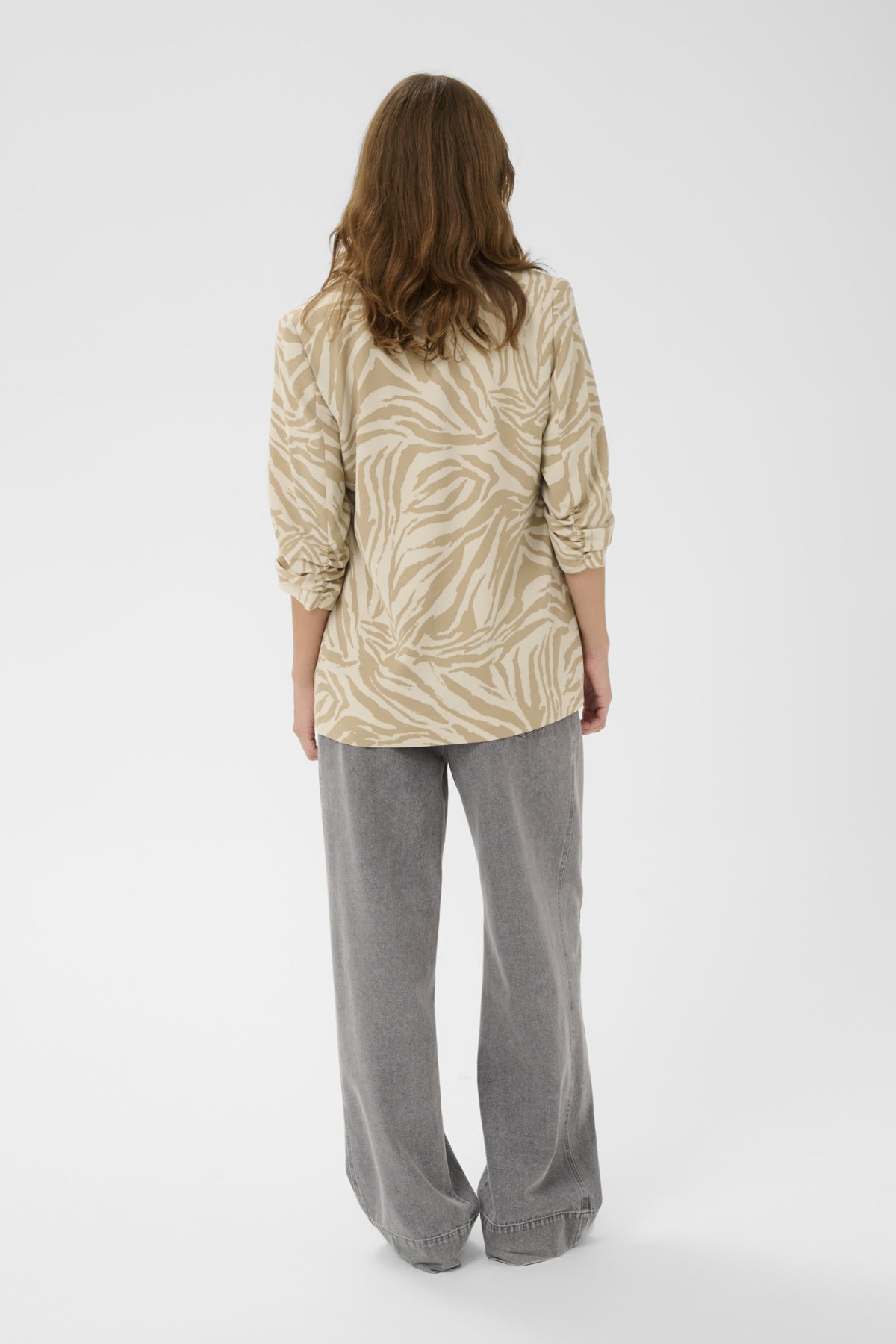 SLShirley Printed Blazer in White Pepper Animal Print