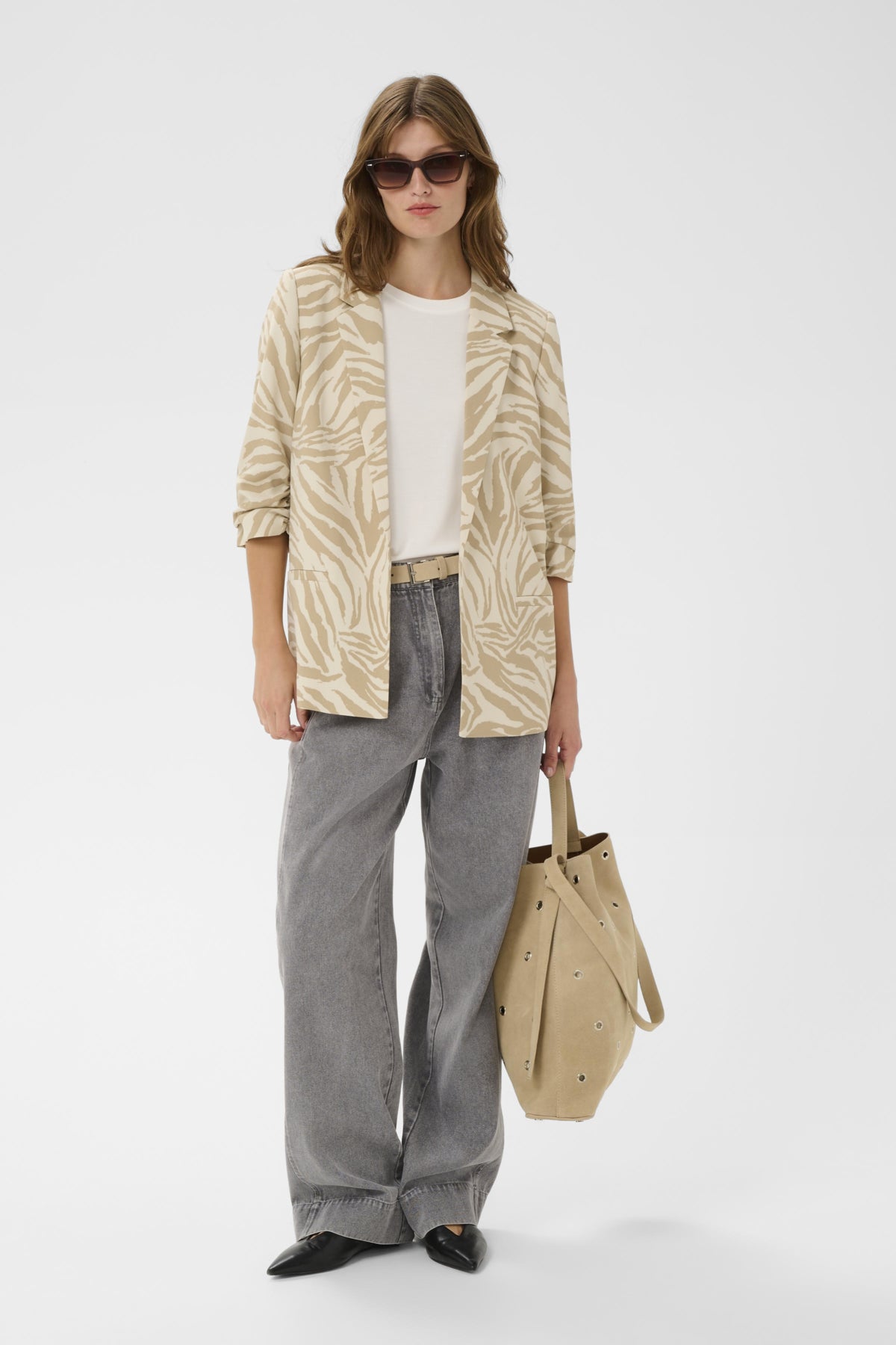 SLShirley Printed Blazer in White Pepper Animal Print